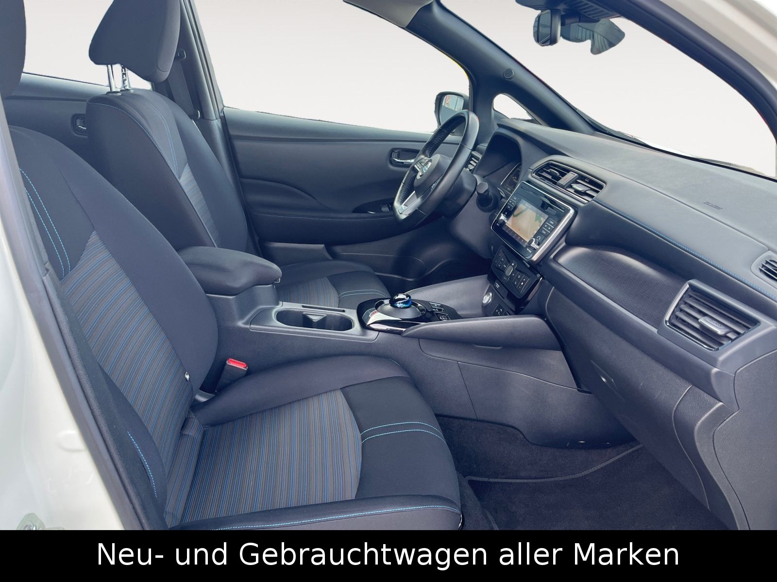 Fahrzeugabbildung Nissan Leaf 40 kWh Automatik - ACENTA -Navi,360°;SOH96%