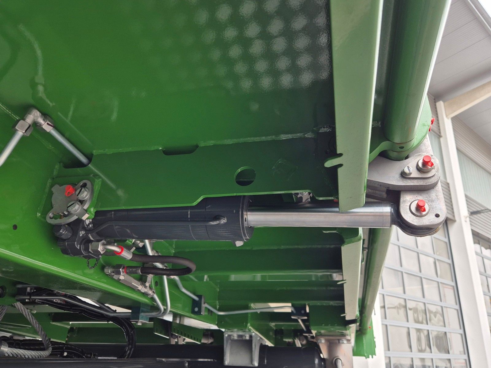 Fahrzeugabbildung Iveco AT300X54Z HR OFF Bordmatik AHK Intarder