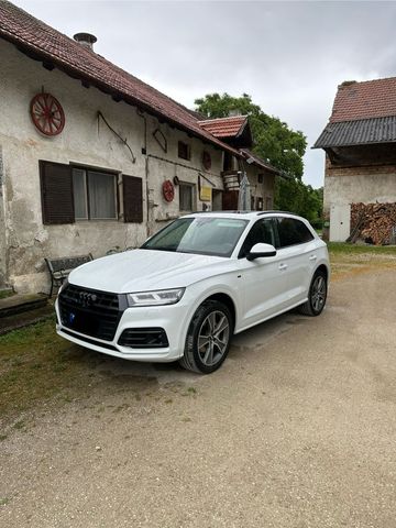 Audi Q5 2.0TDI Quattro S-Line