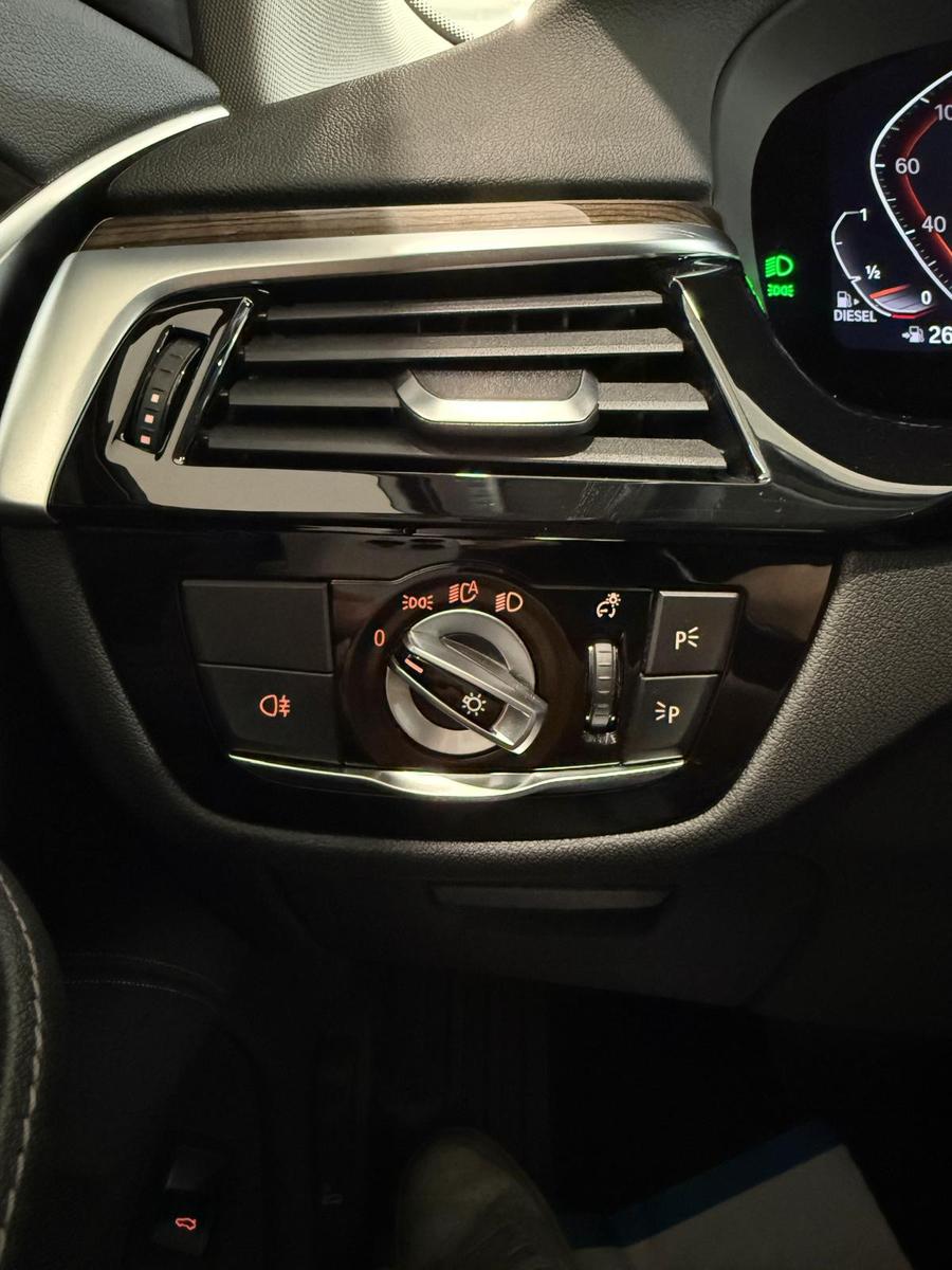 BMW 520 d Touring Steptronic*LED*Navi*Leder*1 Hand, миниатюра 28