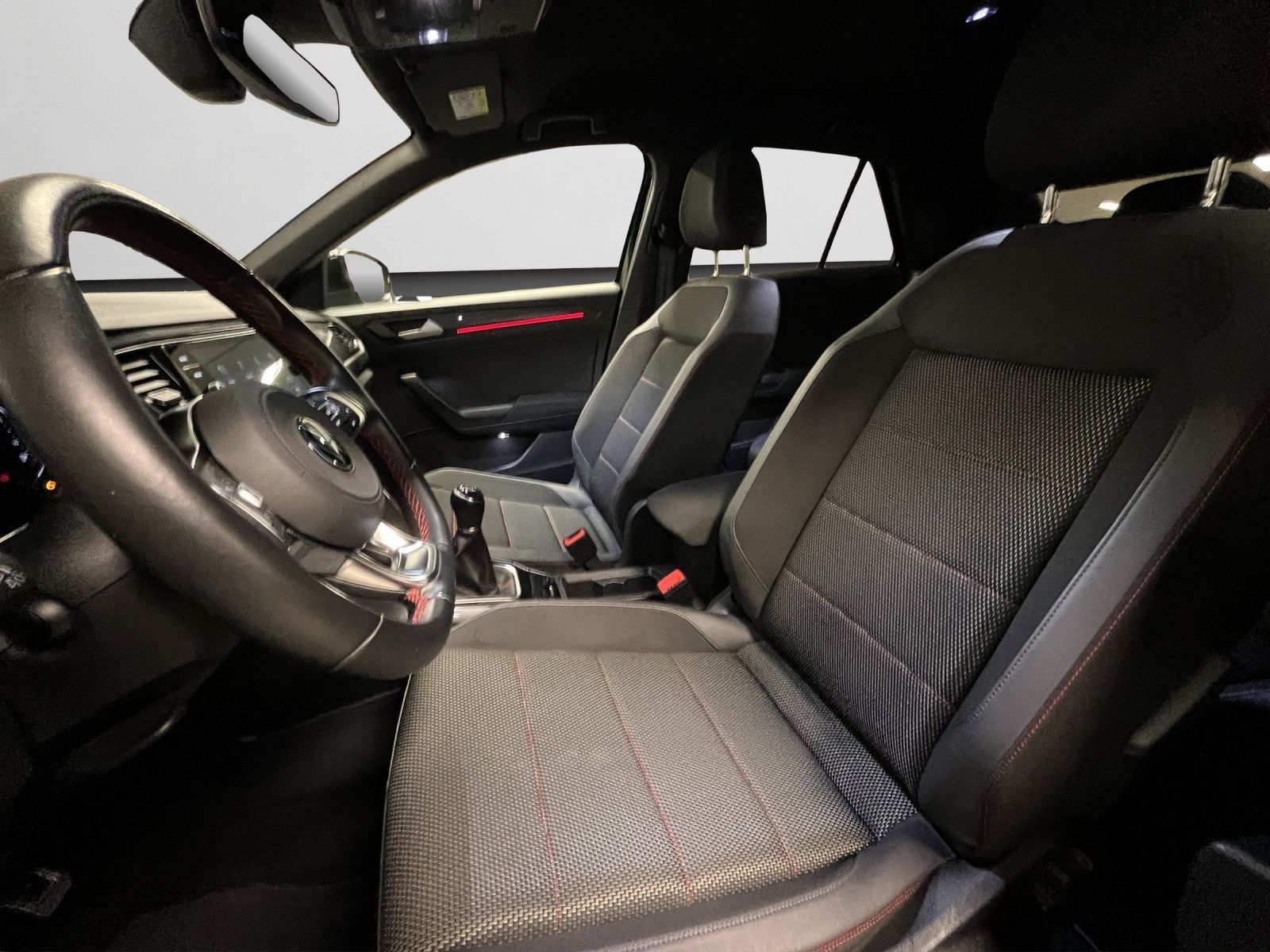 Volkswagen T-Roc - Bild 13