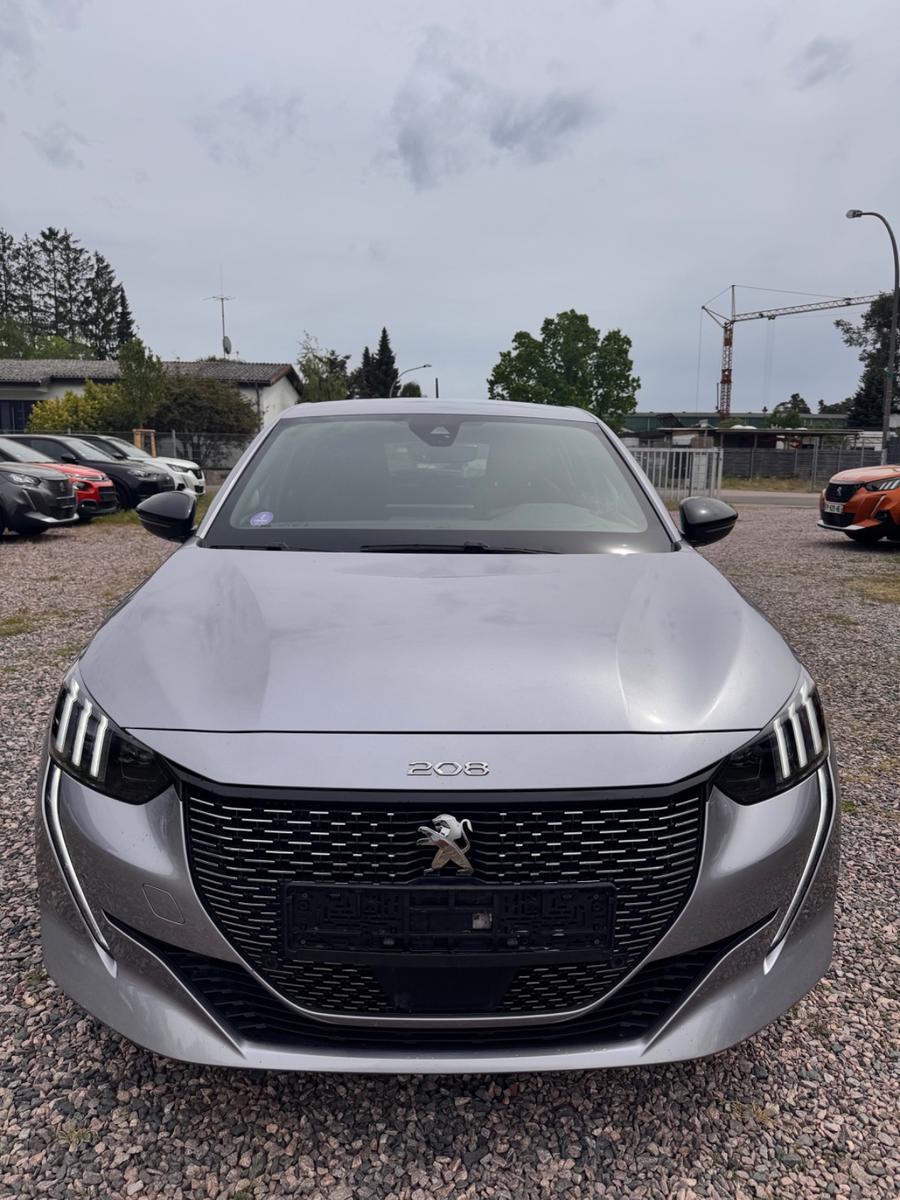 Peugeot 208 PureTech 100 GT LINE 2022/12 Automatik