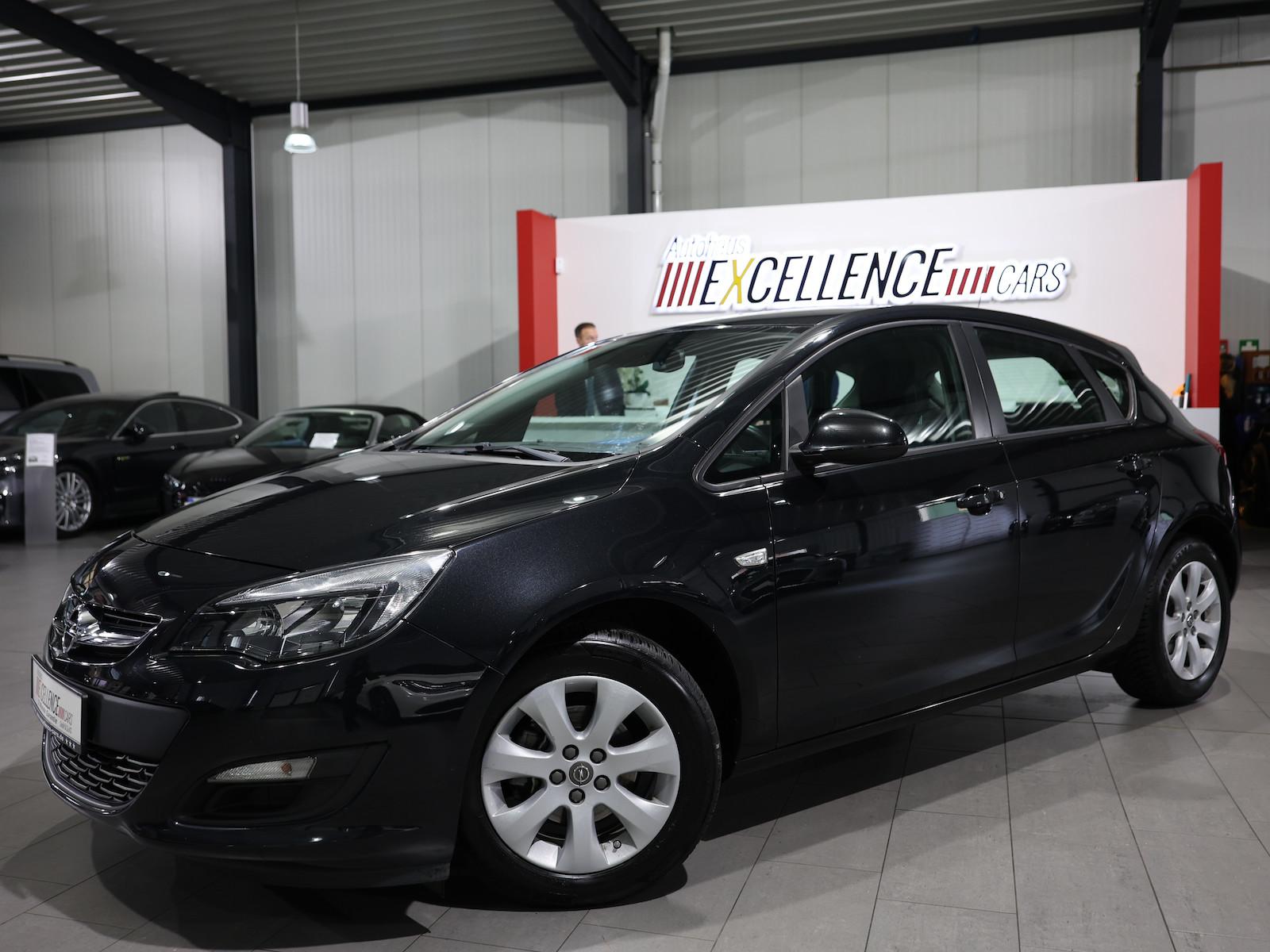 Opel Astra J 1.6 STYLE / LEDER / TEMPOMAT / PDC / SHZ