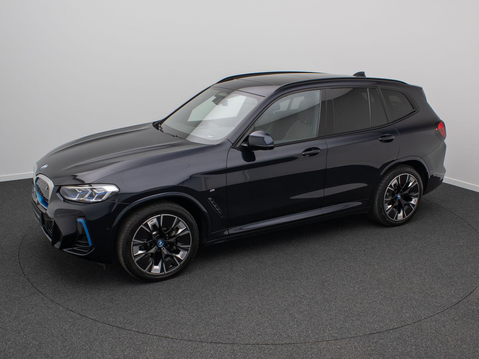 Fahrzeugabbildung BMW iX3 M Sport IMPRESSIVE 360°Laser DAB Komfort HUD