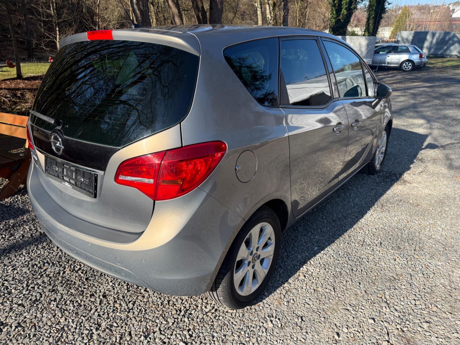 Opel Meriva B 150 Jahre Opel Sitz& Lenkradheizung PDC