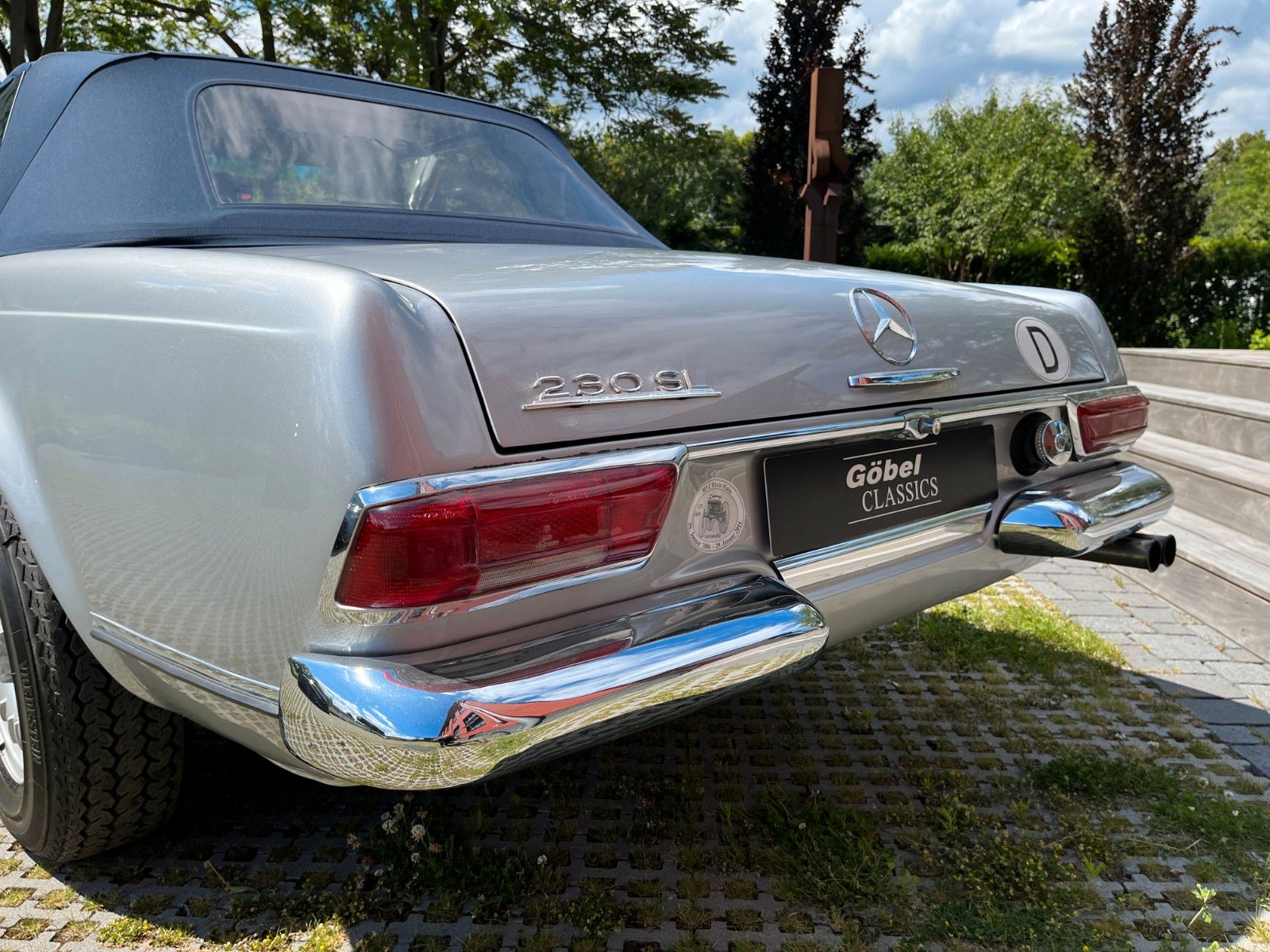 Fahrzeugabbildung Mercedes-Benz 230 SL