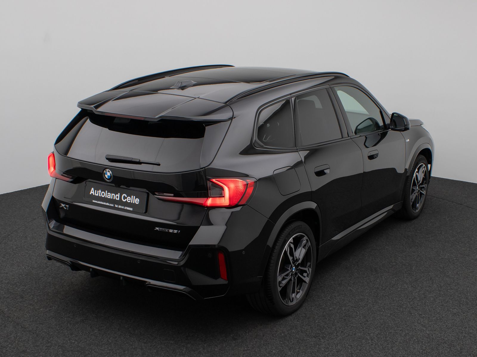 Fahrzeugabbildung BMW X1 xD23i M Sport Panoram 360°HUD DAB H/K ACC 19"
