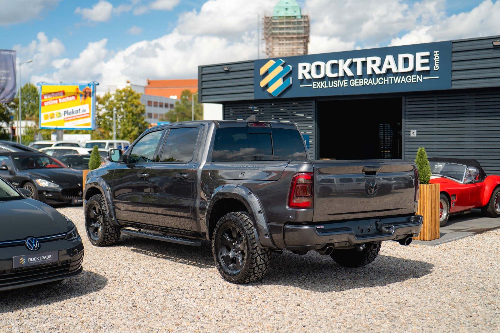 Fahrzeugabbildung Dodge RAM 5.7 V8 HEMI 4x4 NIGHT LARAMIE *RAM BOX*LED*