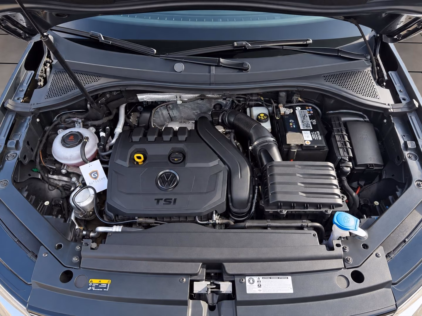 Volkswagen Tiguan Comfortline NAVI DSG ACC PDC SHZ LED