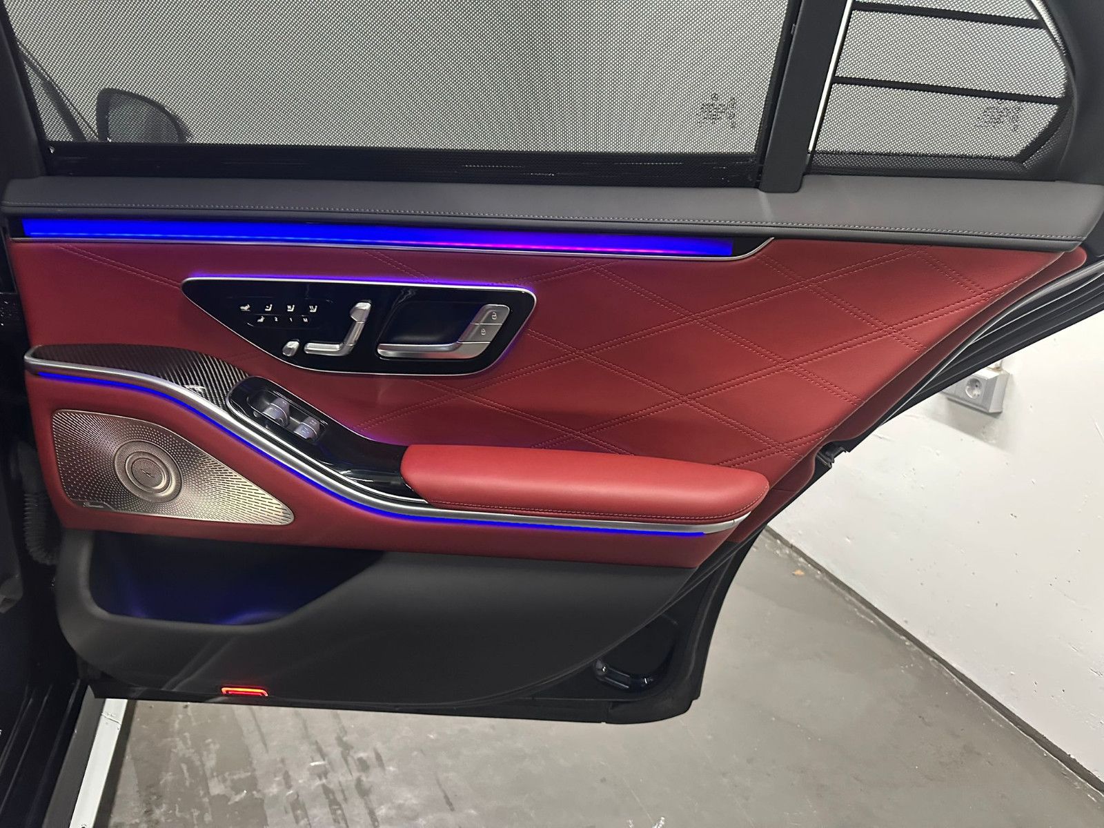 Fahrzeugabbildung Mercedes-Benz S 63 E Performance *EXKLUSIV*TV*PANO*FOND ENTER