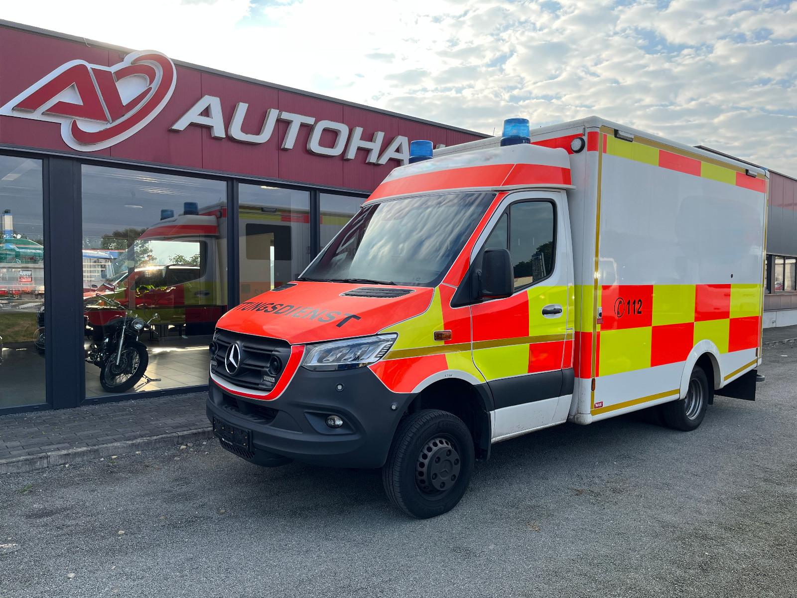 Mercedes-Benz Sprinter 519 CDI RTW 4x4 Stryker