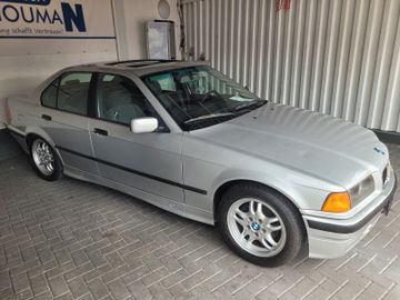 BMW 320 - 6
