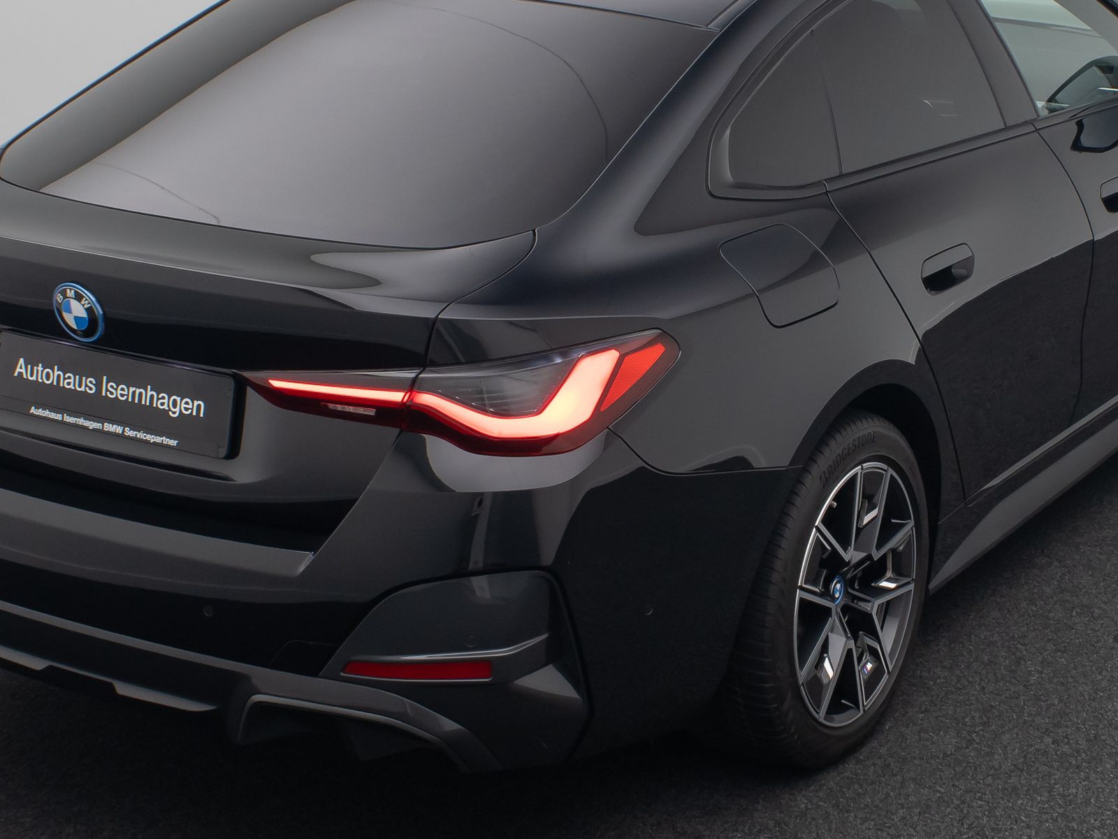 Fahrzeugabbildung BMW i4 eD40 Gran Coupe M Sport Alarm DAB H/K 18Zoll