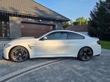 BMW M4 Coupé M4 - BMW M4: Coupe