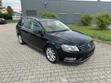 Volkswagen Passat 1.8 TSI Highline*XENON*ALCANTARA*LED*AHK* - Volkswagen Passat aus 2012: Kombi