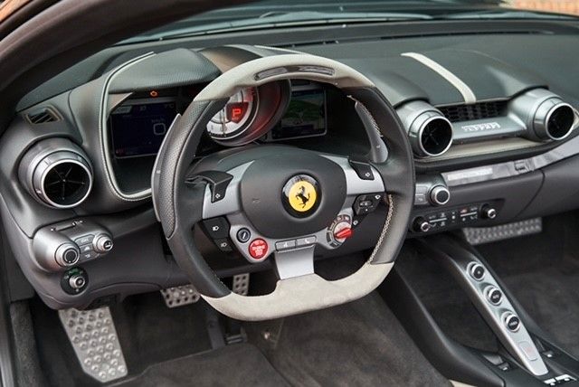 Fahrzeugabbildung Ferrari 812 GTS *Lift | Daytona | Full ADAS | Titan*