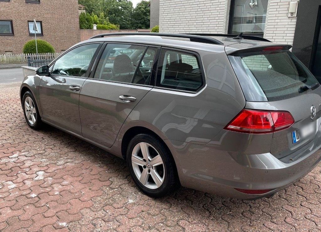 Image of Volkswagen Golf