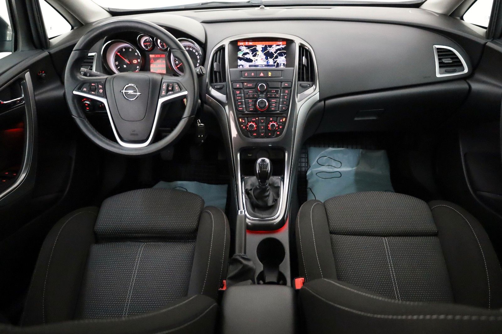 Fahrzeugabbildung Opel Astra J Sports Tourer Exklusiv Navi,SH,PDC,AHK