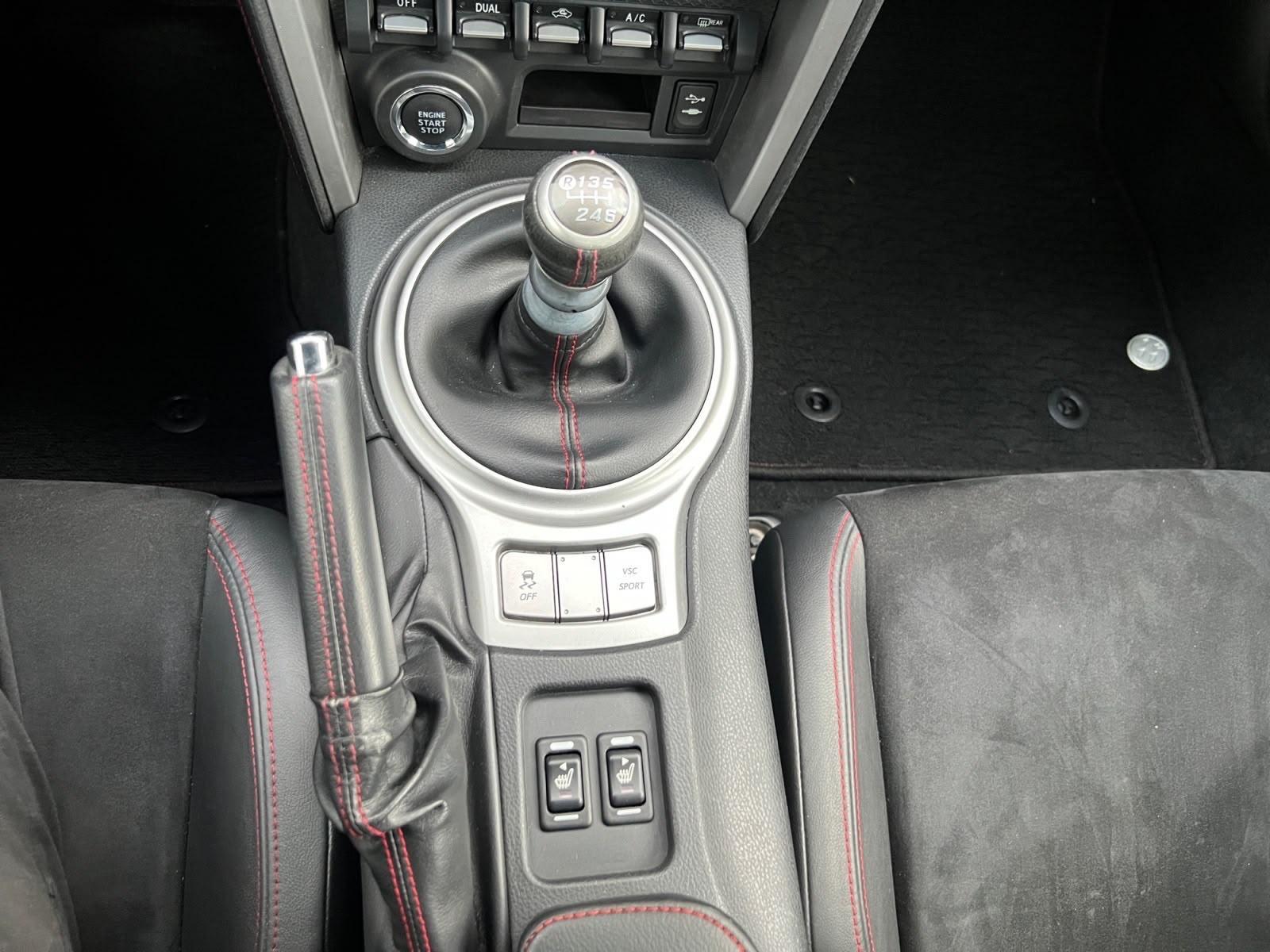 Toyota GT86 2.0 Boxer 200 ch – Boîte manuelle – Alcantara – Xénon – GPS – 167 000 km