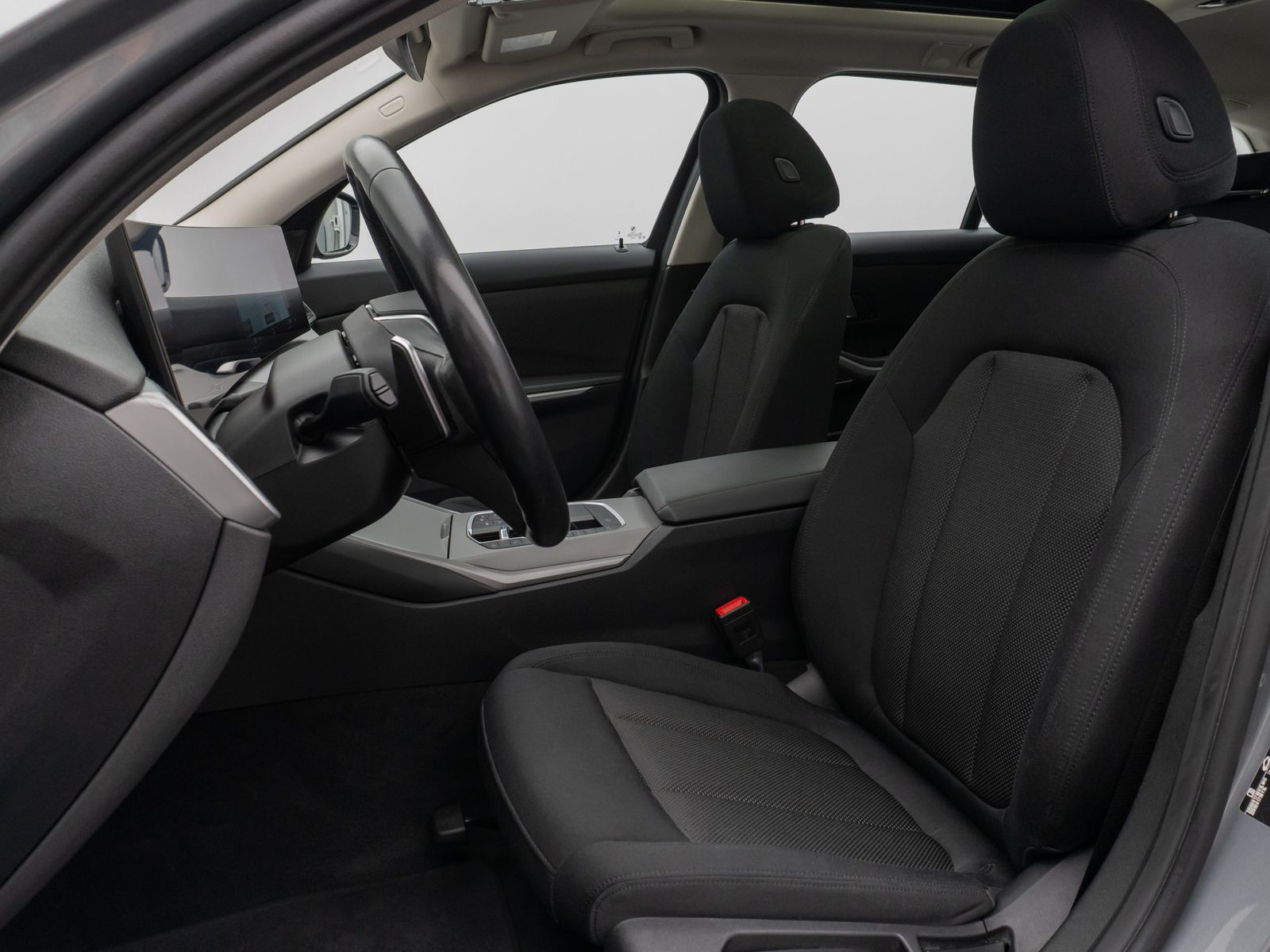 Fahrzeugabbildung BMW 320d Panorama DAB H/K Lordos Stop&Go PDC LED