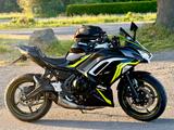 Kawasaki Ninja 650 *AKRAPOVIC* LED Top Zustand