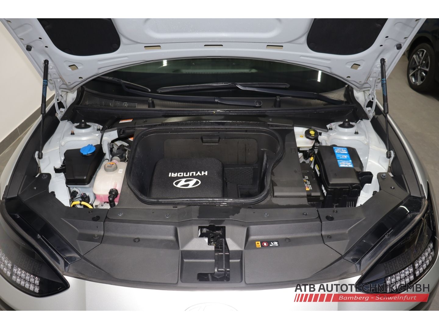 Fahrzeugabbildung Hyundai IONIQ 6 77,4 kWh DYNAMIQ 97,1% SOH Navi LED ACC