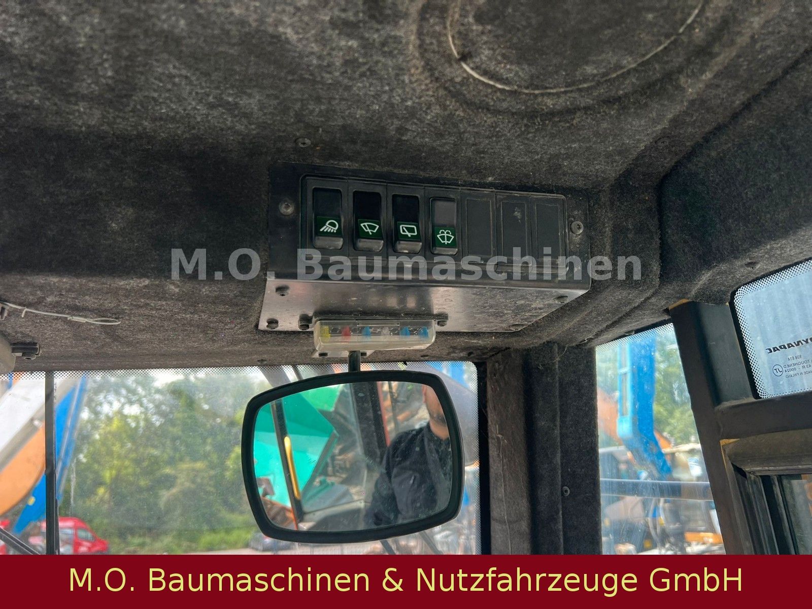 Fahrzeugabbildung Dynapac CC 222 CHF / Kombiwalze / 7.25 t / AC /