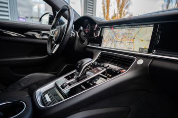 Fahrzeugabbildung Porsche Panamera 4 360°|NACHTS.|SOFTCL.|STANDHZ.|AMBIE.