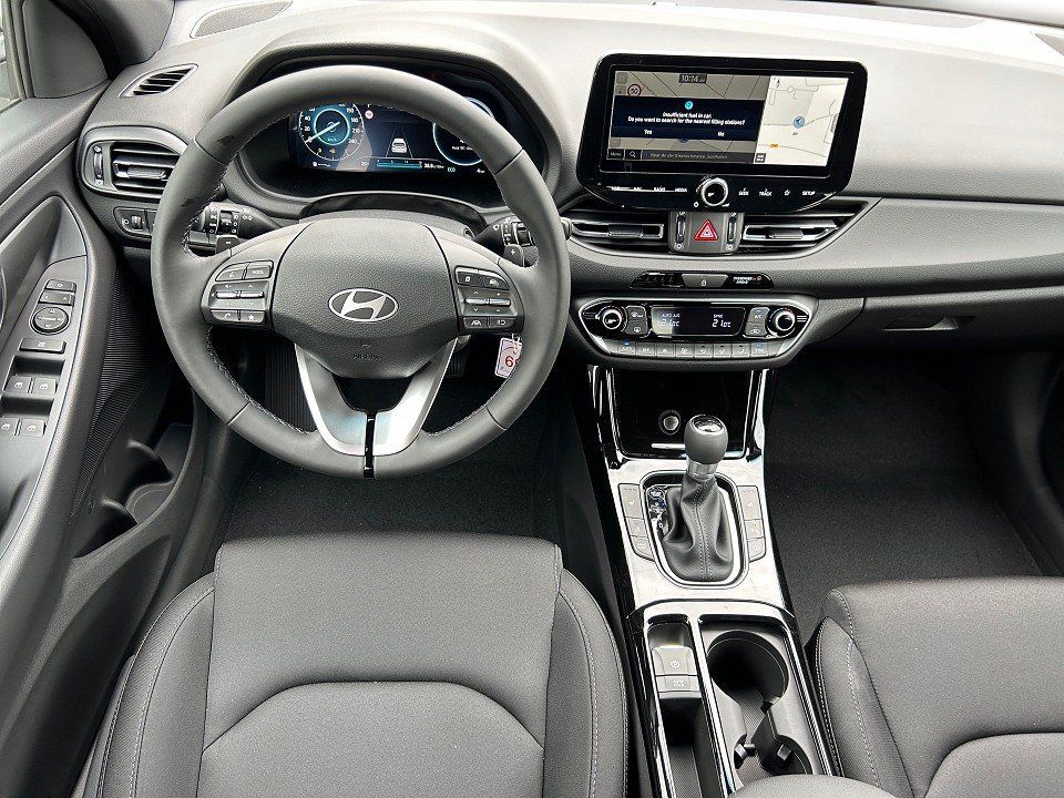 Fahrzeugabbildung Hyundai i30 MY25 1.5T 48V 7DCT ADVANTAGE NAV+LED+KAMERA+