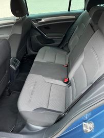 Volkswagen Golf - 9