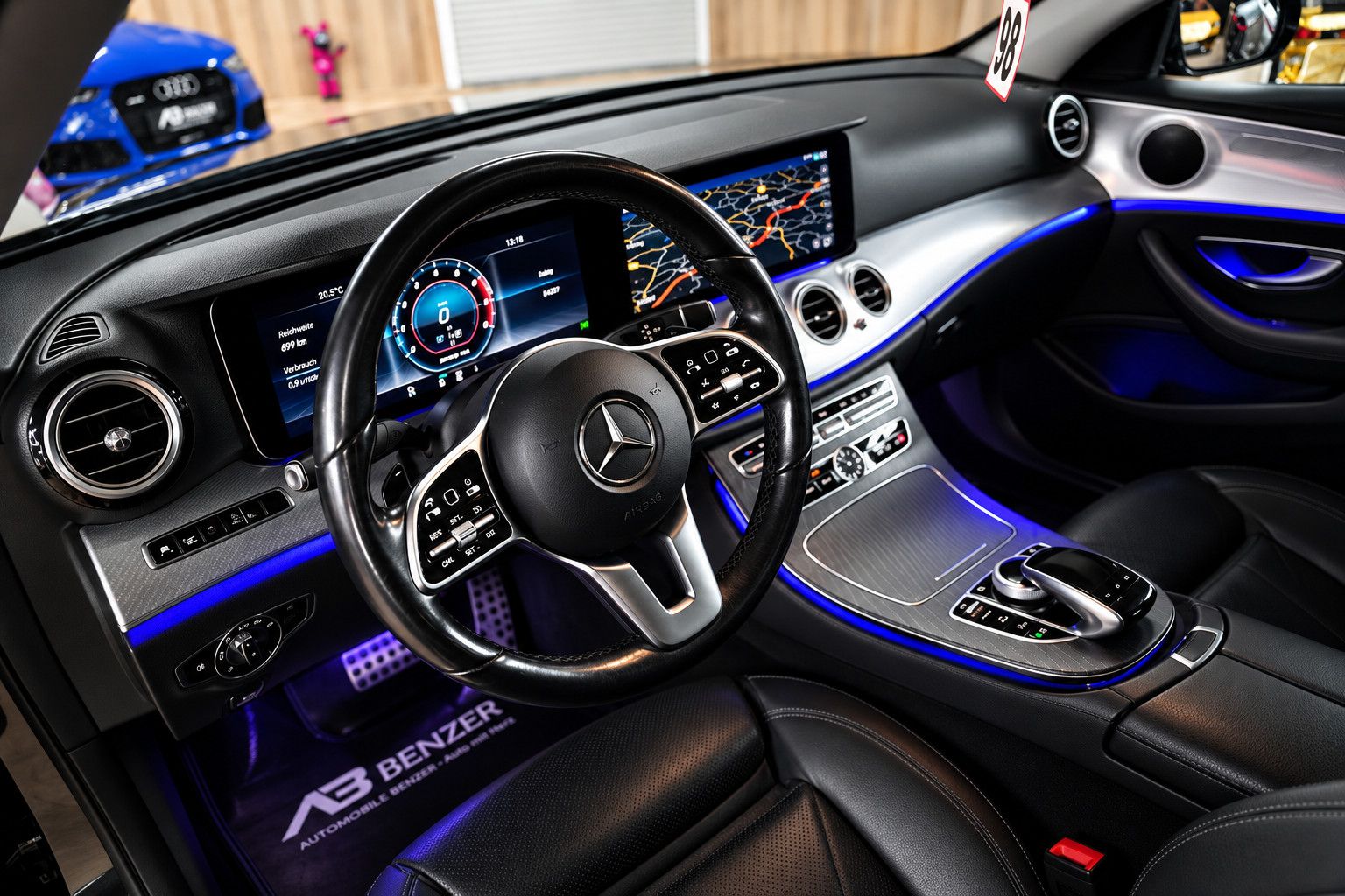 Fahrzeugabbildung Mercedes-Benz E 220 E 220 d Avantgarde *Pano*Ambiente*Widescre