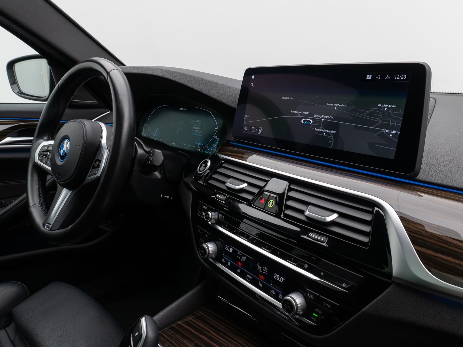 Fahrzeugabbildung BMW 530e Panorama Kamera DAB H/K WLAN Alarm Sport