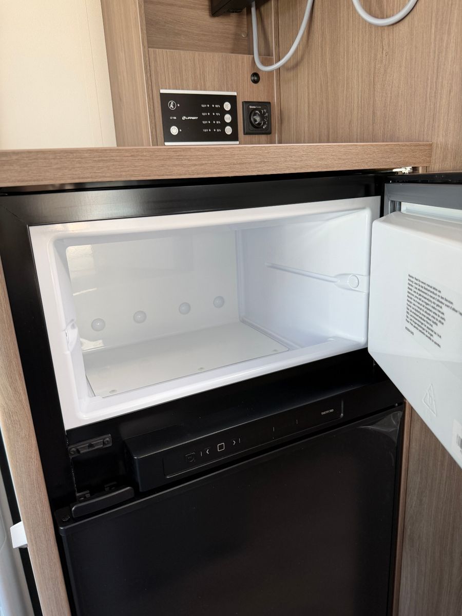 Fahrzeugabbildung Carado T338 Edition 26  - Sie paren über 12.000€