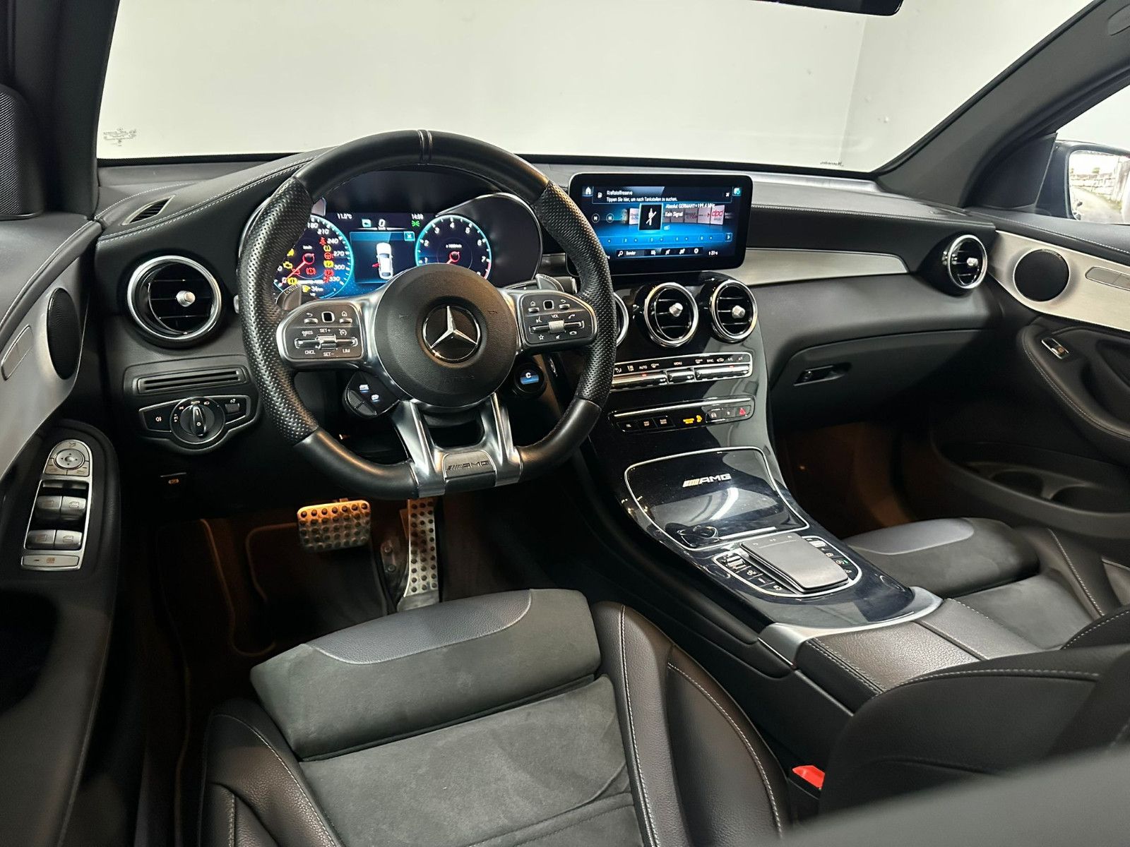 Fahrzeugabbildung Mercedes-Benz GLC 63 AMG 4MATIC+ Coupé *NIGHT*MIDLINE*MAGNO