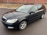 Skoda Octavia 1.6 TDI Ambiente Combi *2.Hand* - Skoda Octavia aus 2012 mit Diesel-Antrieb: Kombi, 1.6