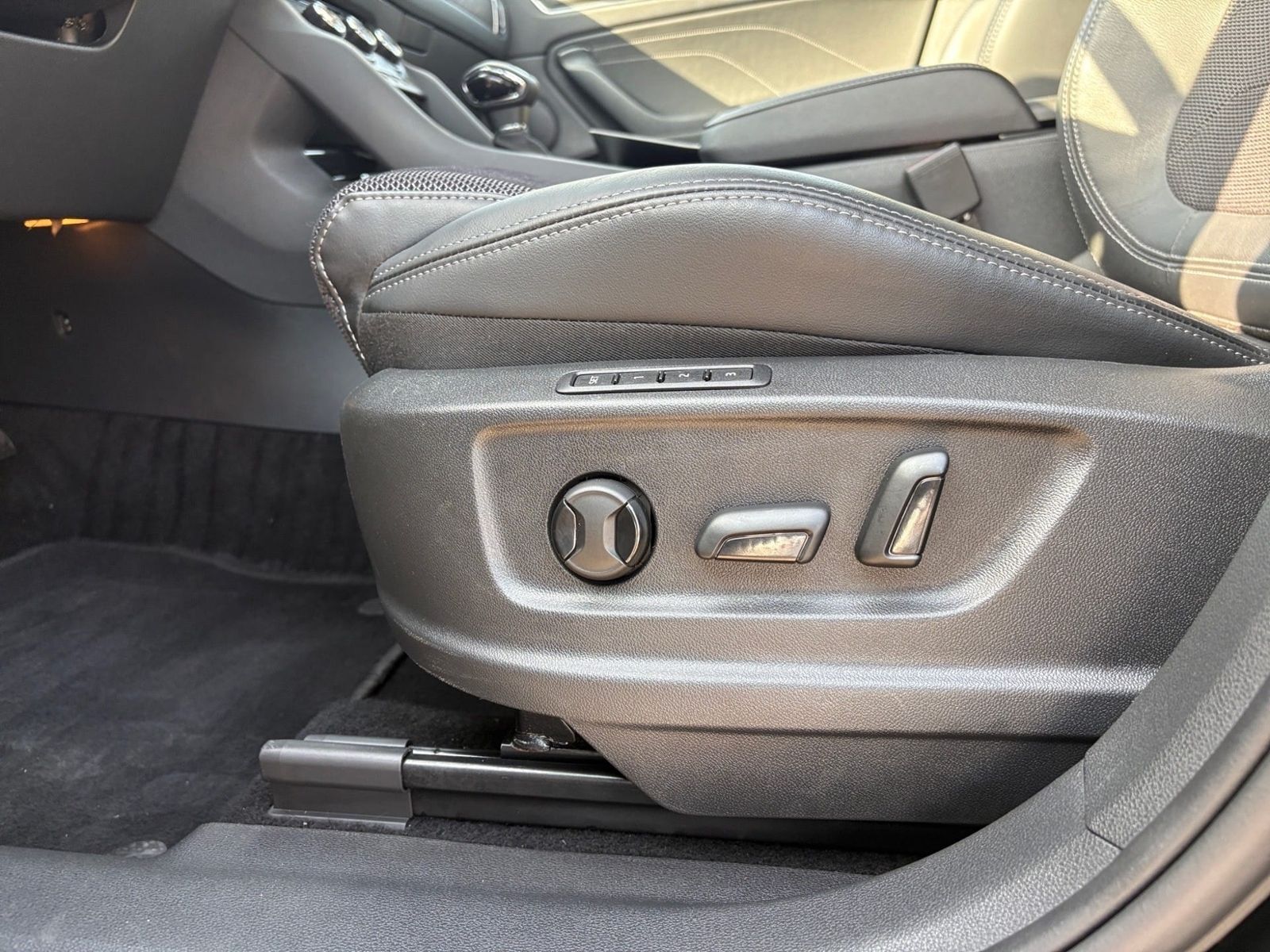 Skoda Kodiaq 1.5 TSI DSG STYLE +MATRIX +ACC +STHZ +RKA foto 17