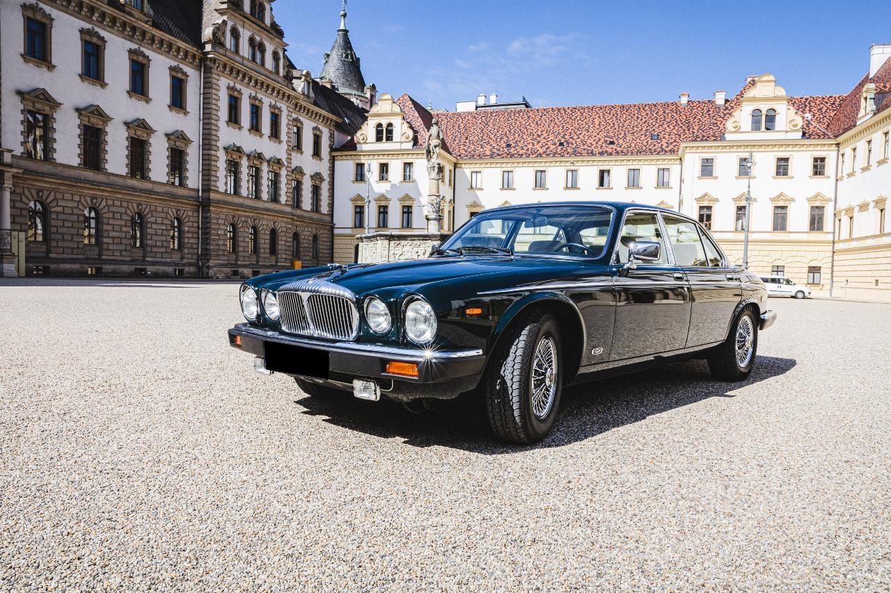 Jaguar Daimler Double Six 5.3
