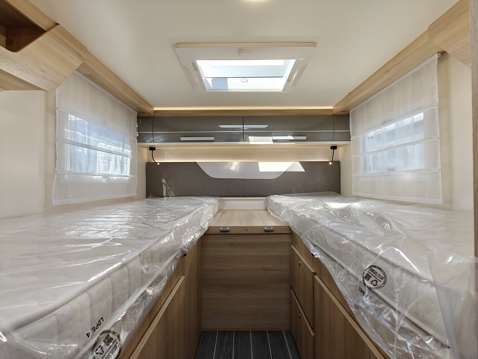 Fahrzeugabbildung NobelART T 7000