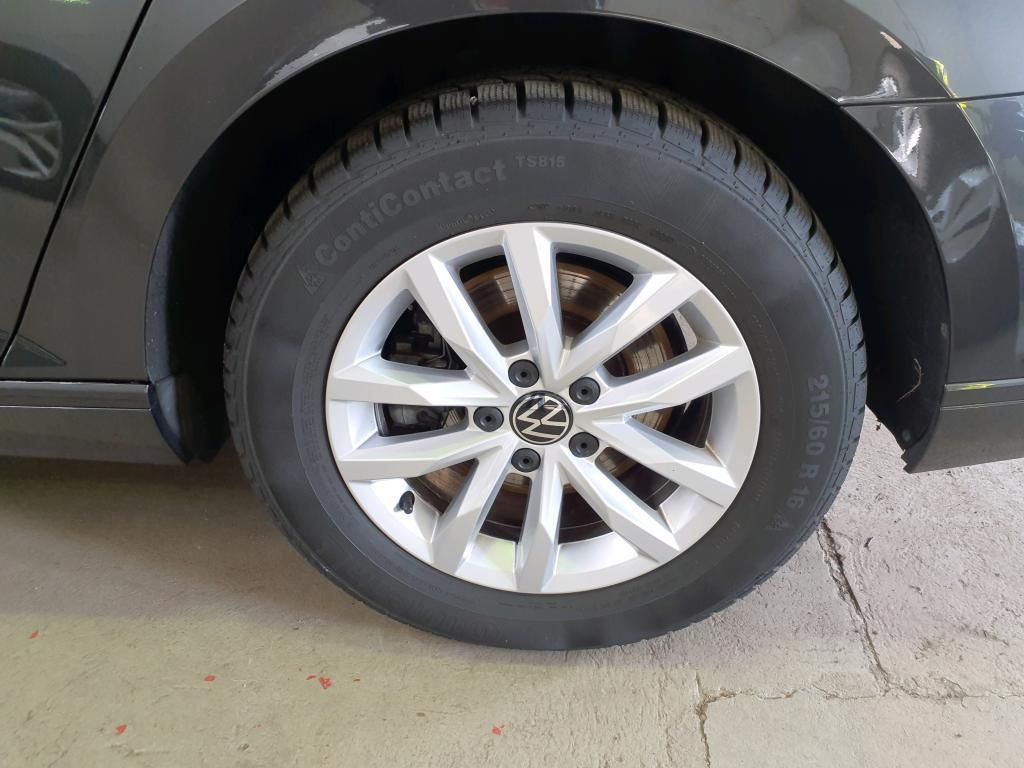 Volkswagen Passat Variant Business 1.5 TSI DSG AHK*RFK*PDC