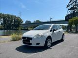 Fiat Weißer Fiat Grande Punto - Fiat Grande Punto aus 2011