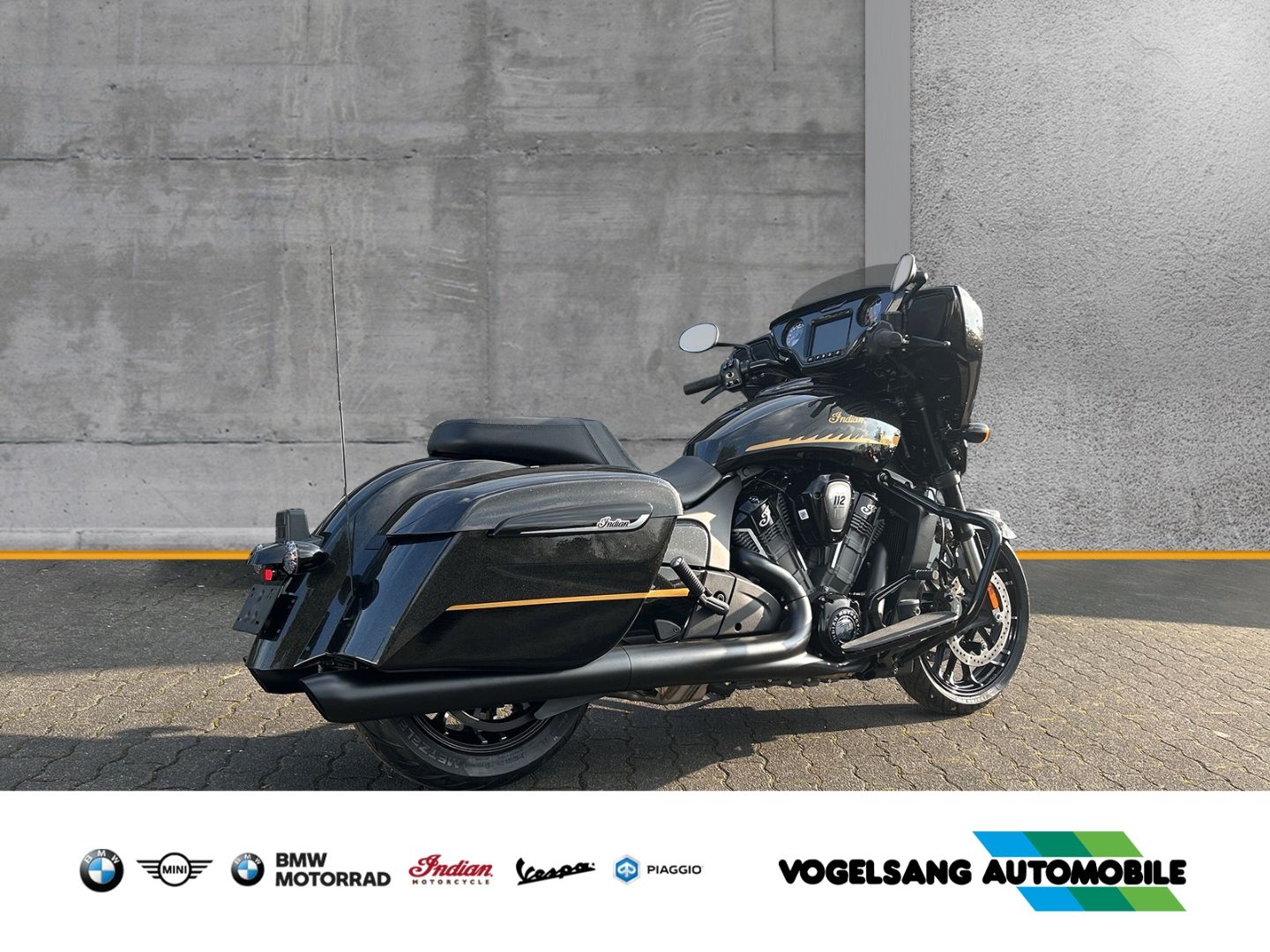 Fahrzeugabbildung Indian Chieftain Powerplus Dark Horse GPS-Navigation, L