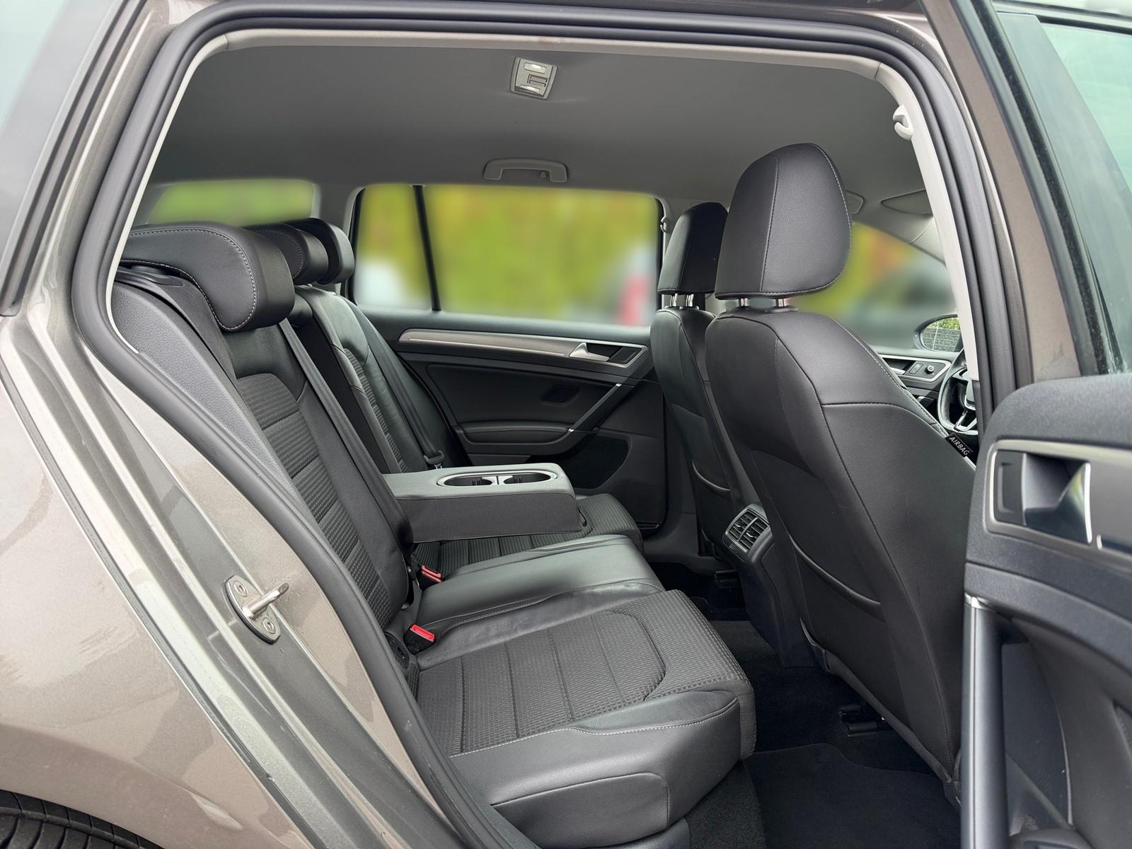 Volkswagen Golf VII Variant 1.4 16V TSI Bi-Xenon AHK PDC