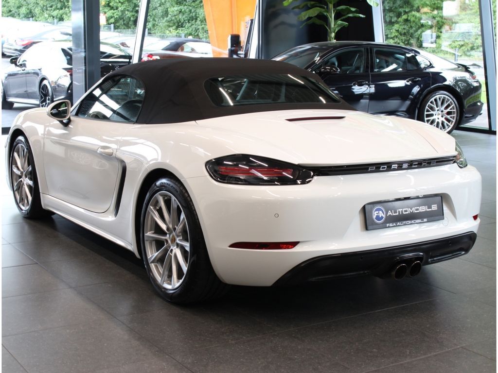 Fahrzeugabbildung Porsche Boxster R.Kamera+Klangpaket+19"S LM+Alcantara