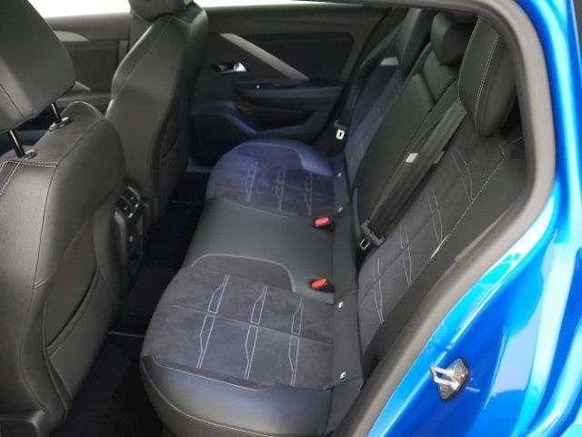 Astra L ST ULTIMATE PHEV AT+LED PIXEL MATRIX+NAV