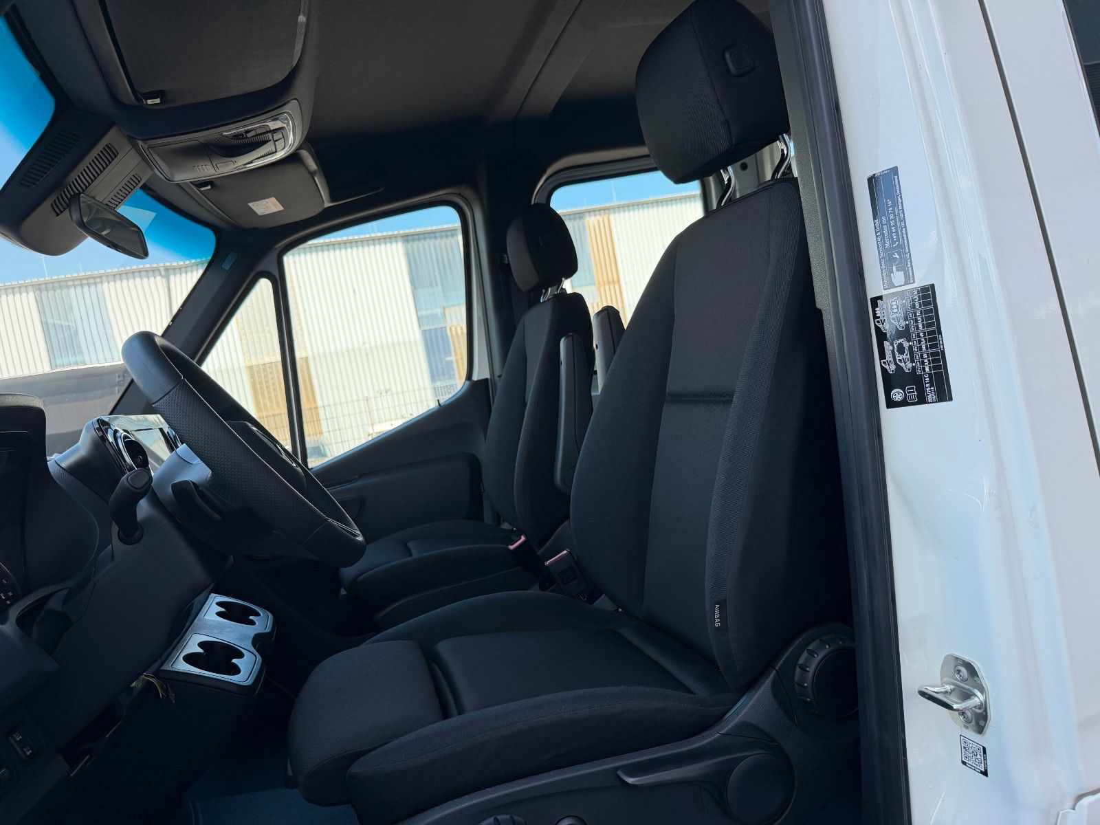 Fahrzeugabbildung Mercedes-Benz Sprinter 515 CDI DoKa 3-Seiten-Kipper