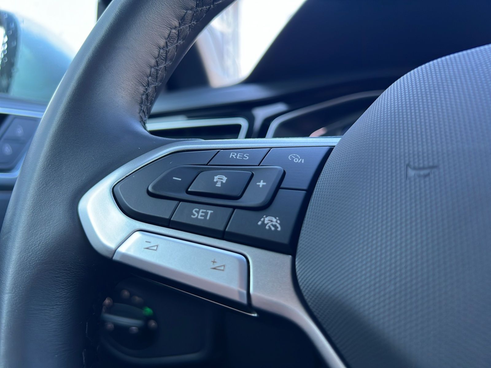 Taigo R-Line 1.0 TSI DSG Navi*ACC*Kamera