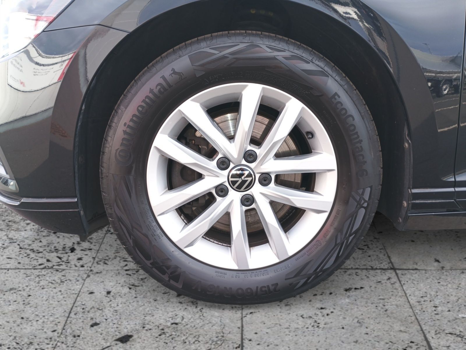 Volkswagen Passat Variant - Bild 8