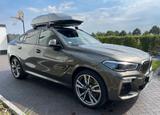 BMW X6 M50i -360° HUD Massage Sitzklima Pano Sthz - BMW X6 M50 aus 2020