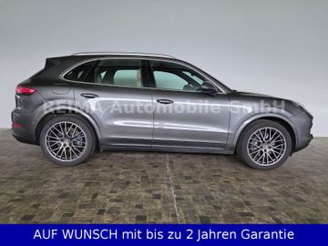 Porsche Cayenne - 1