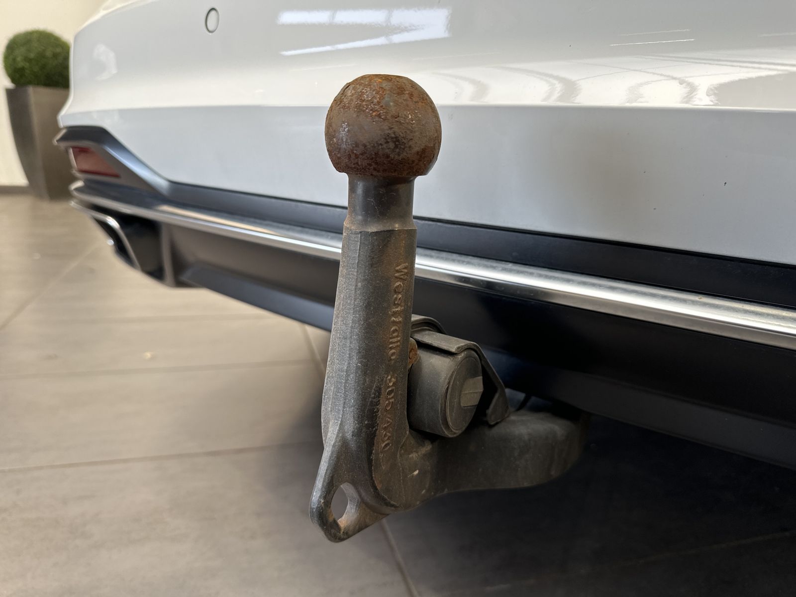 Fahrzeugabbildung Audi A4 Avant 35 TDI Advanced NAV+LED+VCOCKPIT+AHK+PP